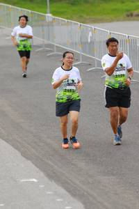 BIB: 215
                            <button type="button" onclick="openModal(3561061)" class="btn btn-primary btn-sm float-right btn-popup" data-toggle="modal" data-target=".modal-high-quality">
                        <i class="fas fa-shopping-cart"></i> Add to Cart
                    </button>
                                            <button type="button" onclick="isThisMe(3561061, true)" class="btn btn-success btn-sm float-right btn-popup btn-isme hidden" data-toggle="tooltip" data-placement="bottom" title="นี่คือรูปของคุณใช่ไหม คลิกที่นี่เพื่อเอาเข้าอัลบั้ม">
                        <i class="fas fa-plus"></i> Add to album
                    </button>
                    <button type="button" onclick="isThisMe(3561061, false)" class="btn btn-warning btn-sm float-right btn-popup btn-isnotme hidden">
                        <i class="fas fa-ban"></i> Remove from album
                    </button>